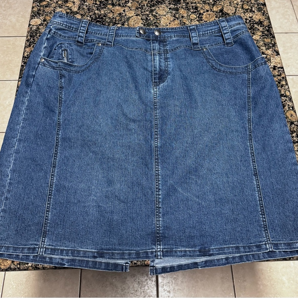 Avenue Classic Blue A-Line Denim Skirt